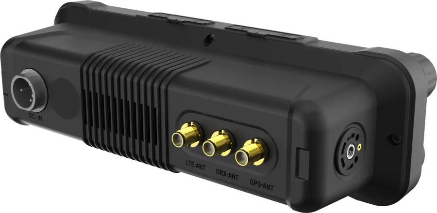 Parte trasera del M3, con los conectores de antena, alimentación y Ethernet